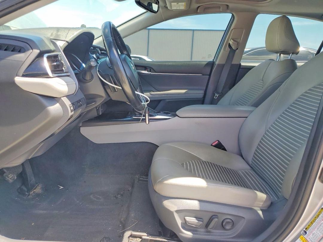 Car Image 2018 TOYOTA CAMRY