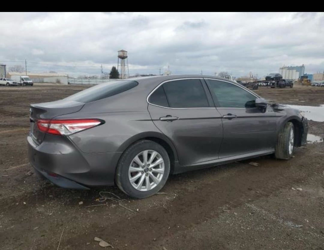 Car Image 2018 TOYOTA CAMRY