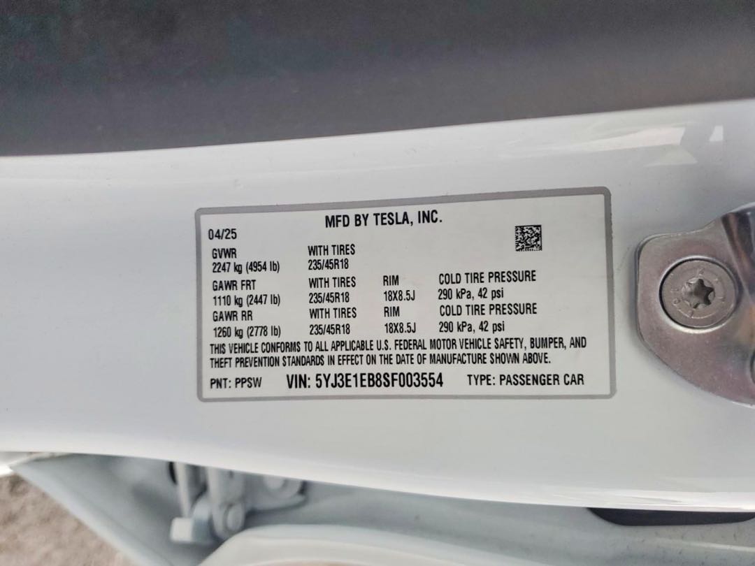 Car Image 2025 TESLA Model 3