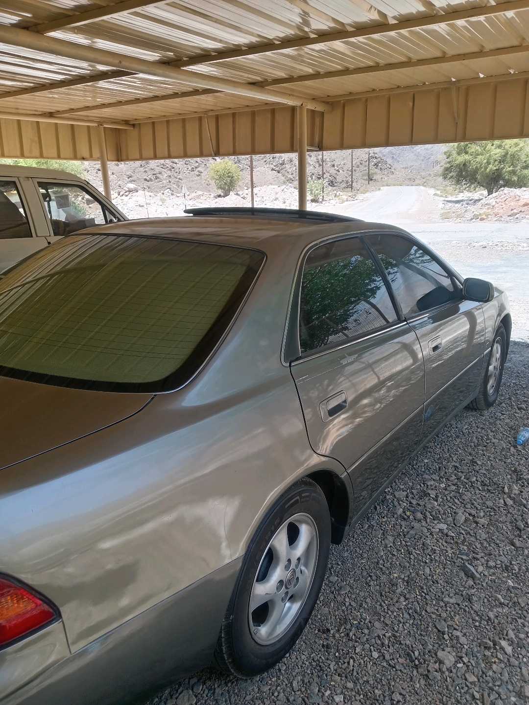 Car Image 1997 LEXUS ES 300