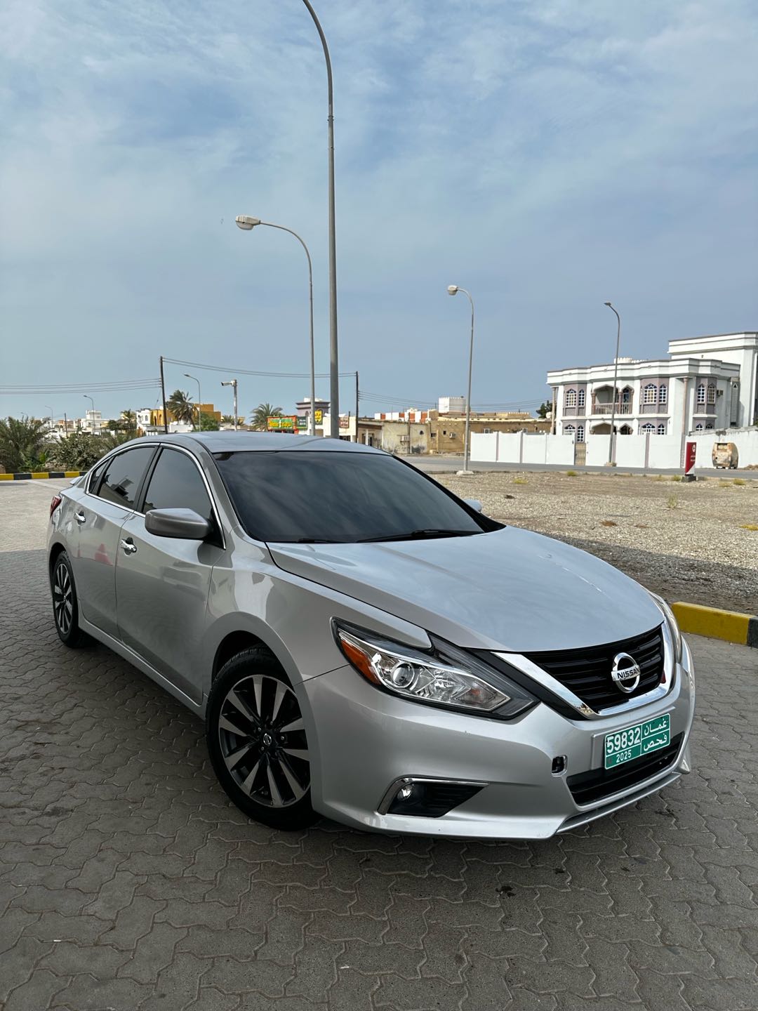 Car Image 2017 NISSAN ALTIMA SV