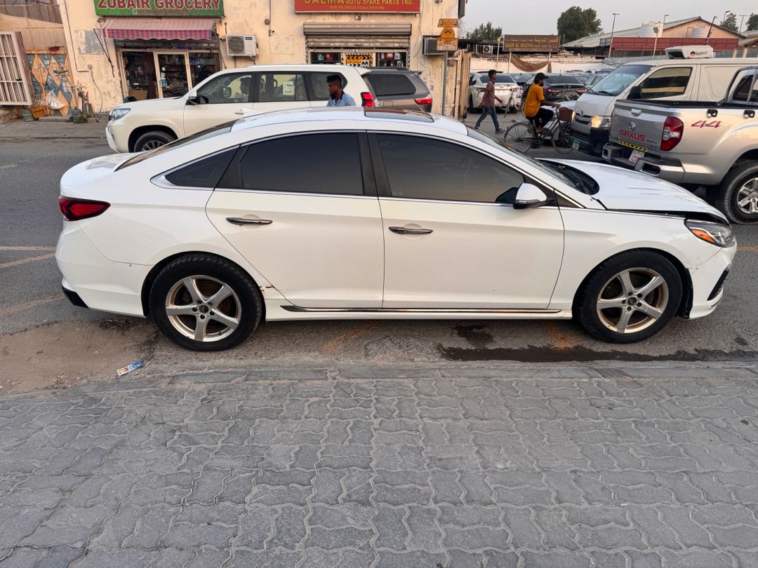 Car Image 2019 HYUNDAI SONATA