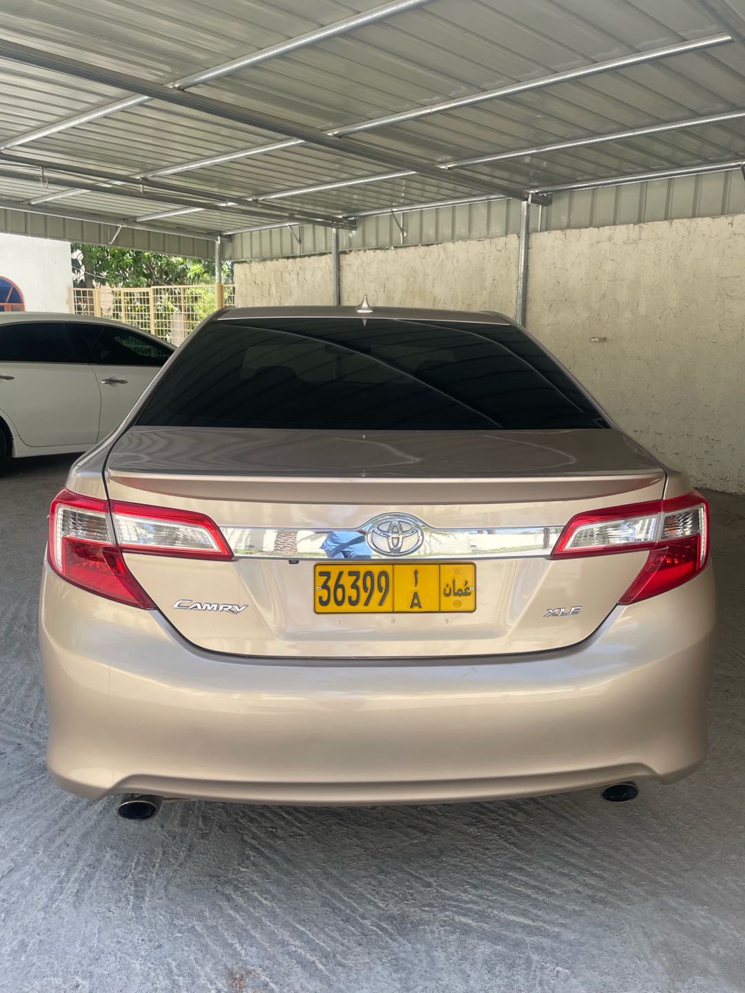 Car Image 2012 TOYOTA CAMRY XLE