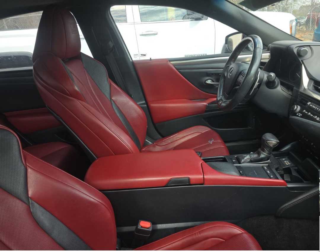 Car Image 2019 LEXUS ES