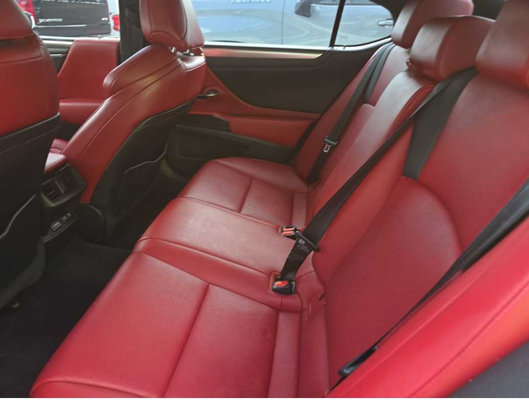 Car Image 2019 LEXUS ES