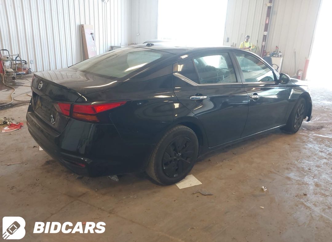 Car Image 2019 NISSAN ALTIMA