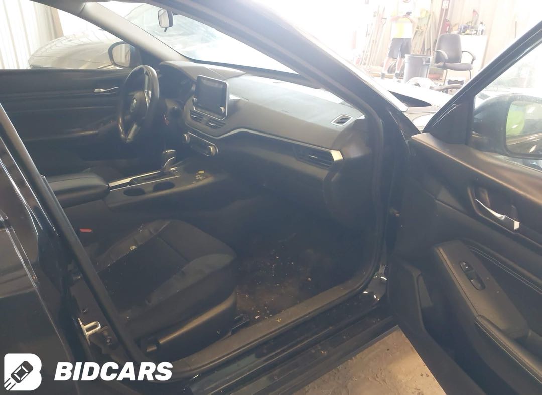 Car Image 2019 NISSAN ALTIMA