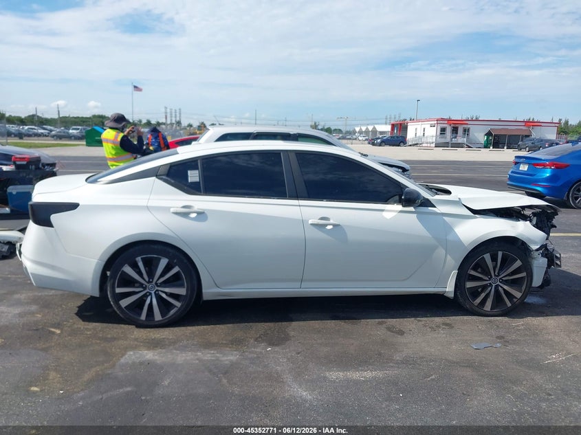 Car Image 2019 NISSAN ALTIMA
