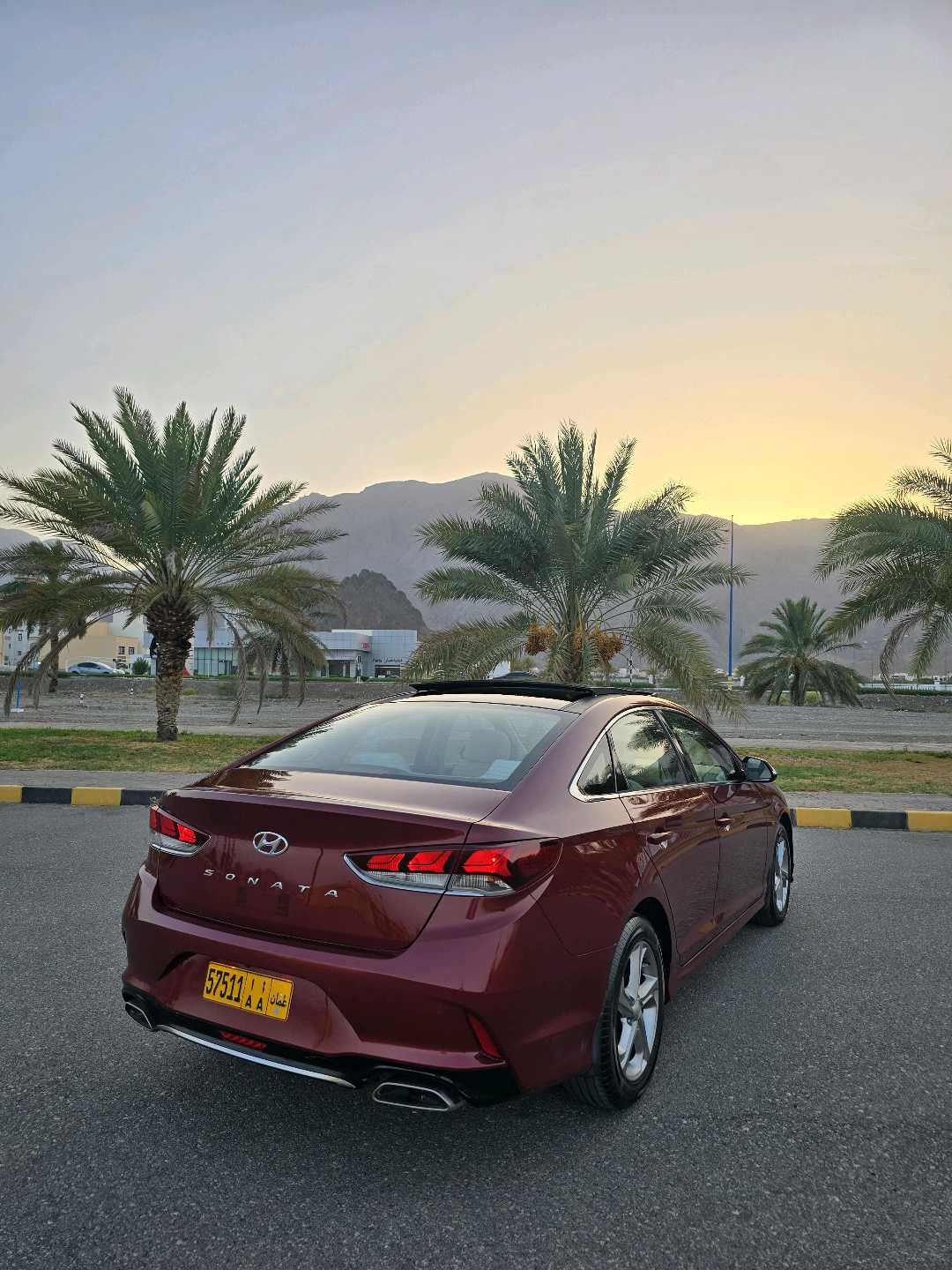 Car Image 2018 HYUNDAI SONATA LIMITED