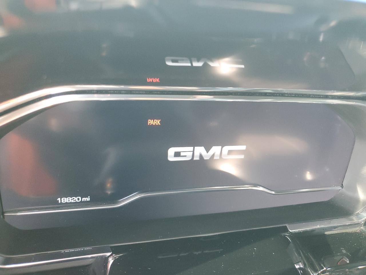 Car Image 2025 GMC SIERRA