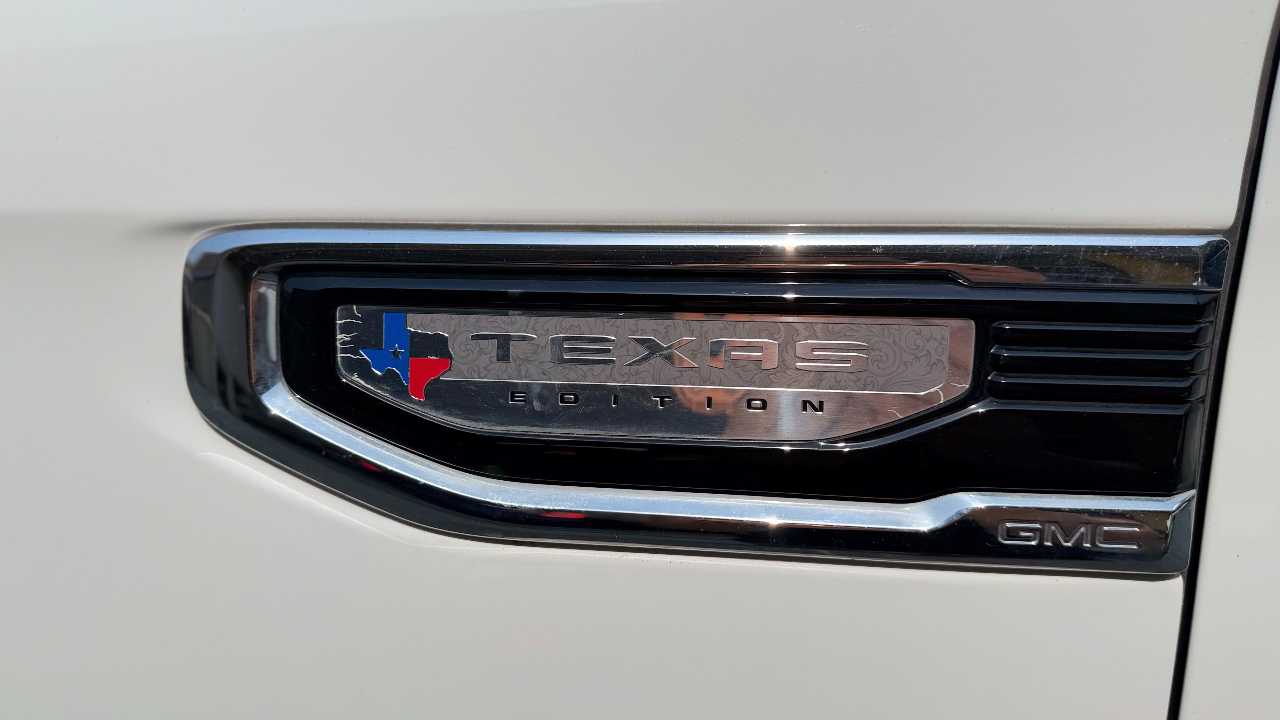 Car Image 2025 GMC SIERRA