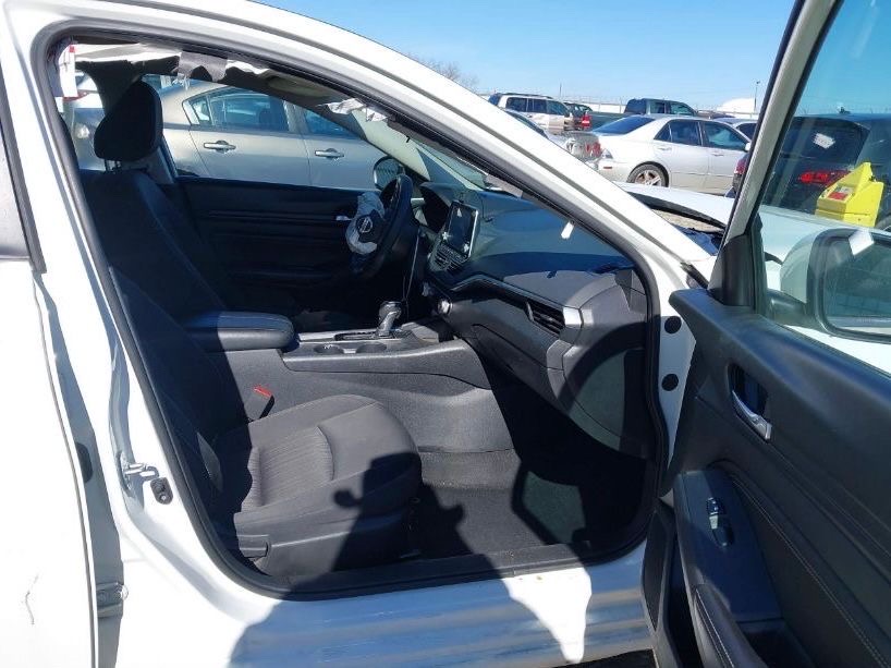Car Image 2019 NISSAN ALTIMA