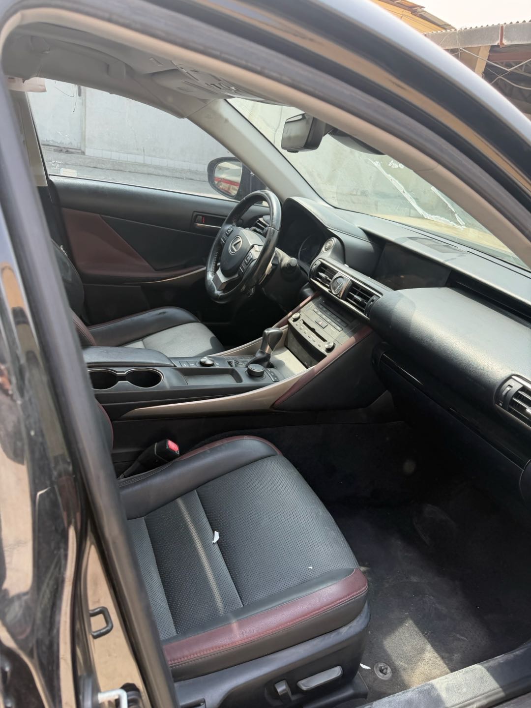 Car Image 2019 LEXUS IS
