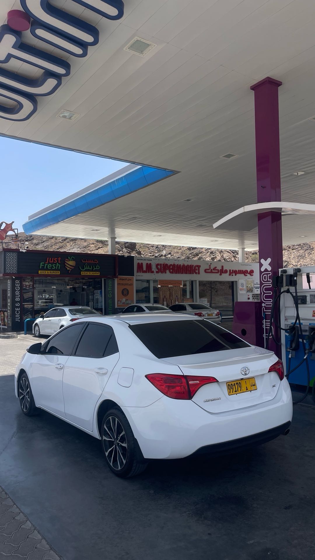 Car Image 2017 TOYOTA COROLLA XSE