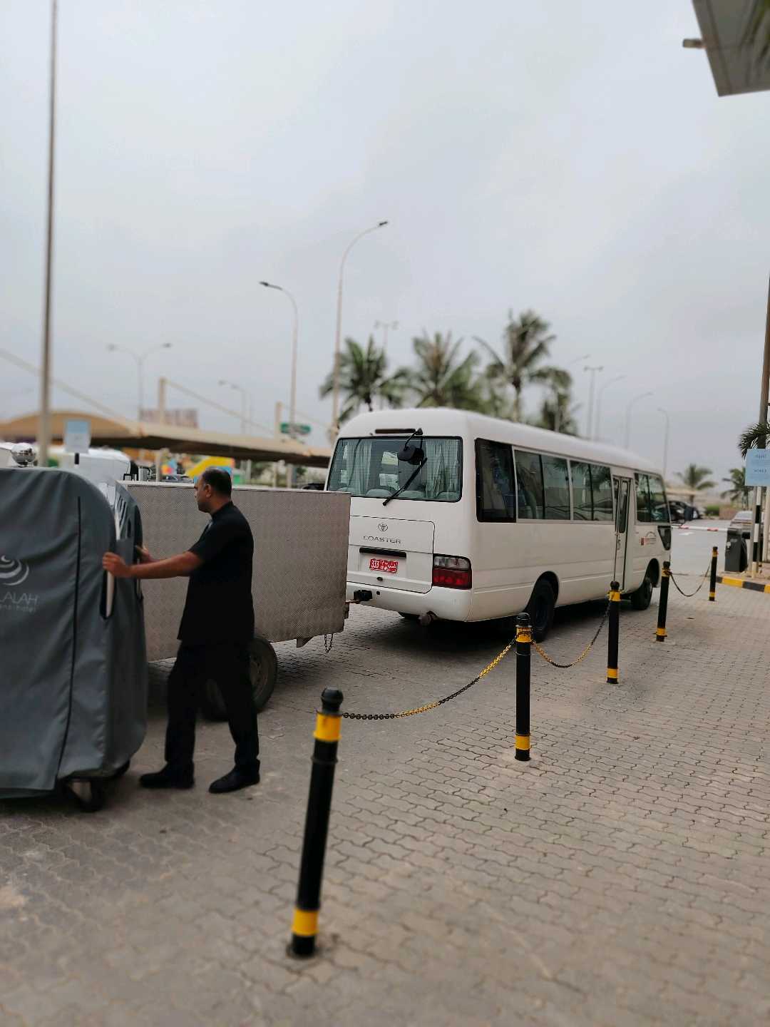 TOYOTA COASTER 2024