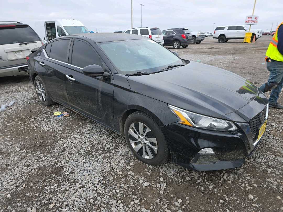 Car Image 2019 NISSAN ALTIMA