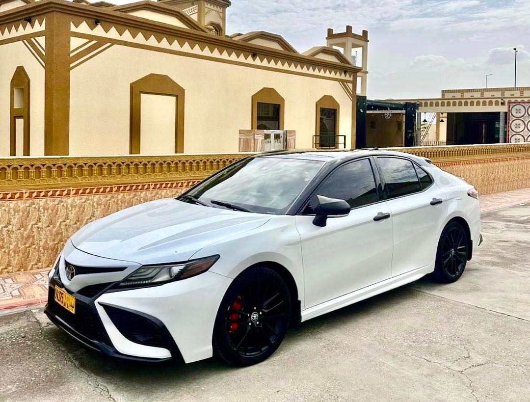 Car Image 2022 TOYOTA CAMRY XSE