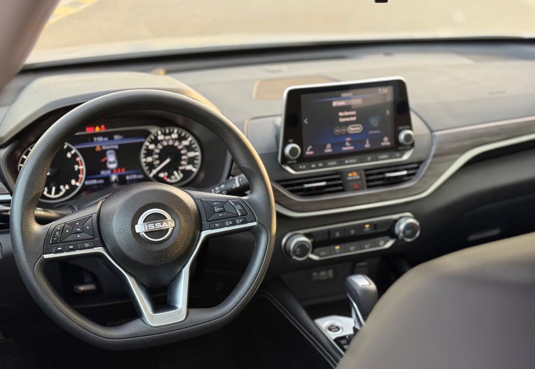 Car Image 2023 NISSAN ALTIMA SV