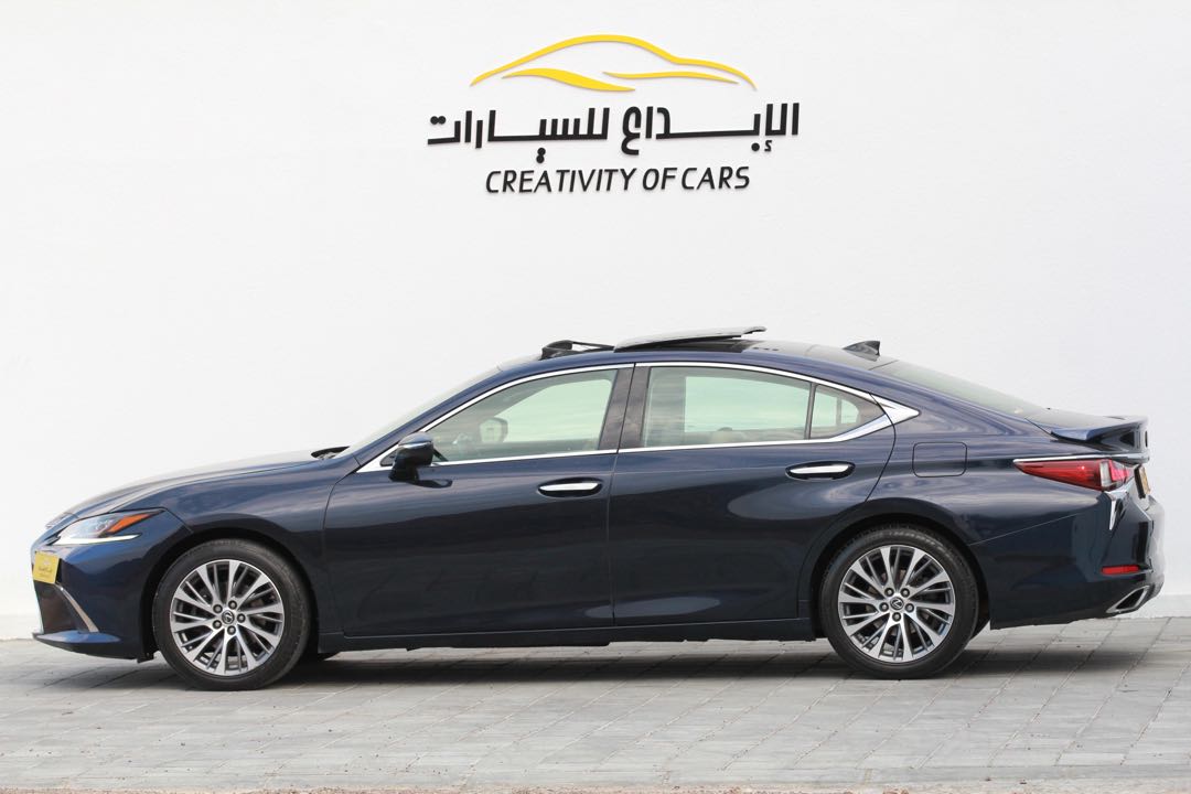 Car Image 2019 LEXUS ES Luxury