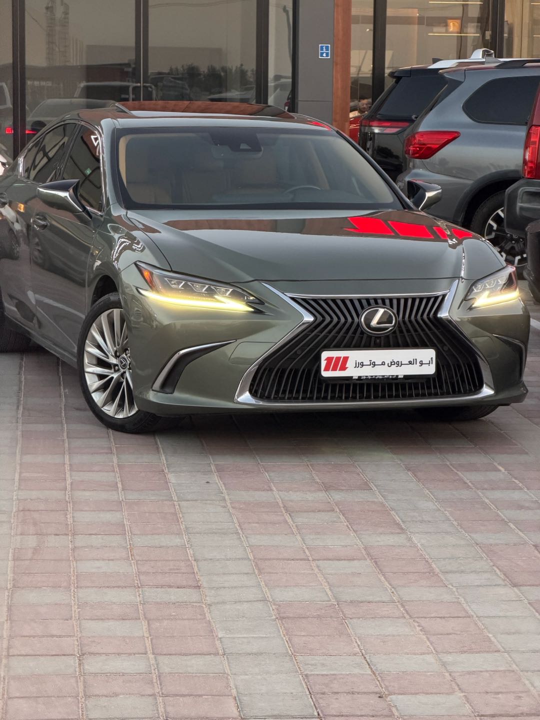 Car Image 2021 LEXUS ES 300