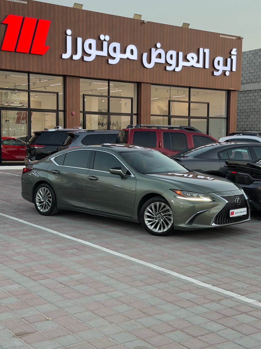 Car Image 2021 LEXUS ES 300