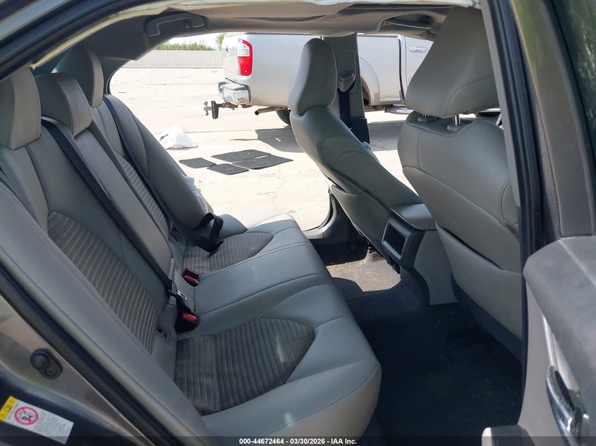 Car Image 2019 TOYOTA CAMRY