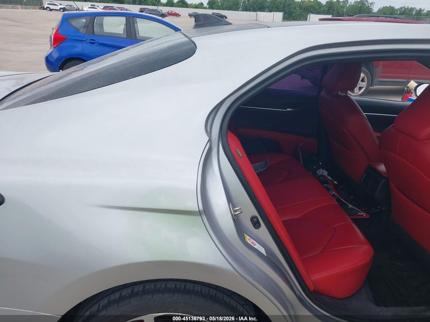 Car Image 2018 TOYOTA CAMRY