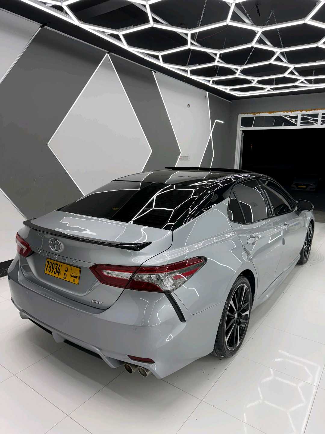 Car Image 2018 TOYOTA CAMRY XSE