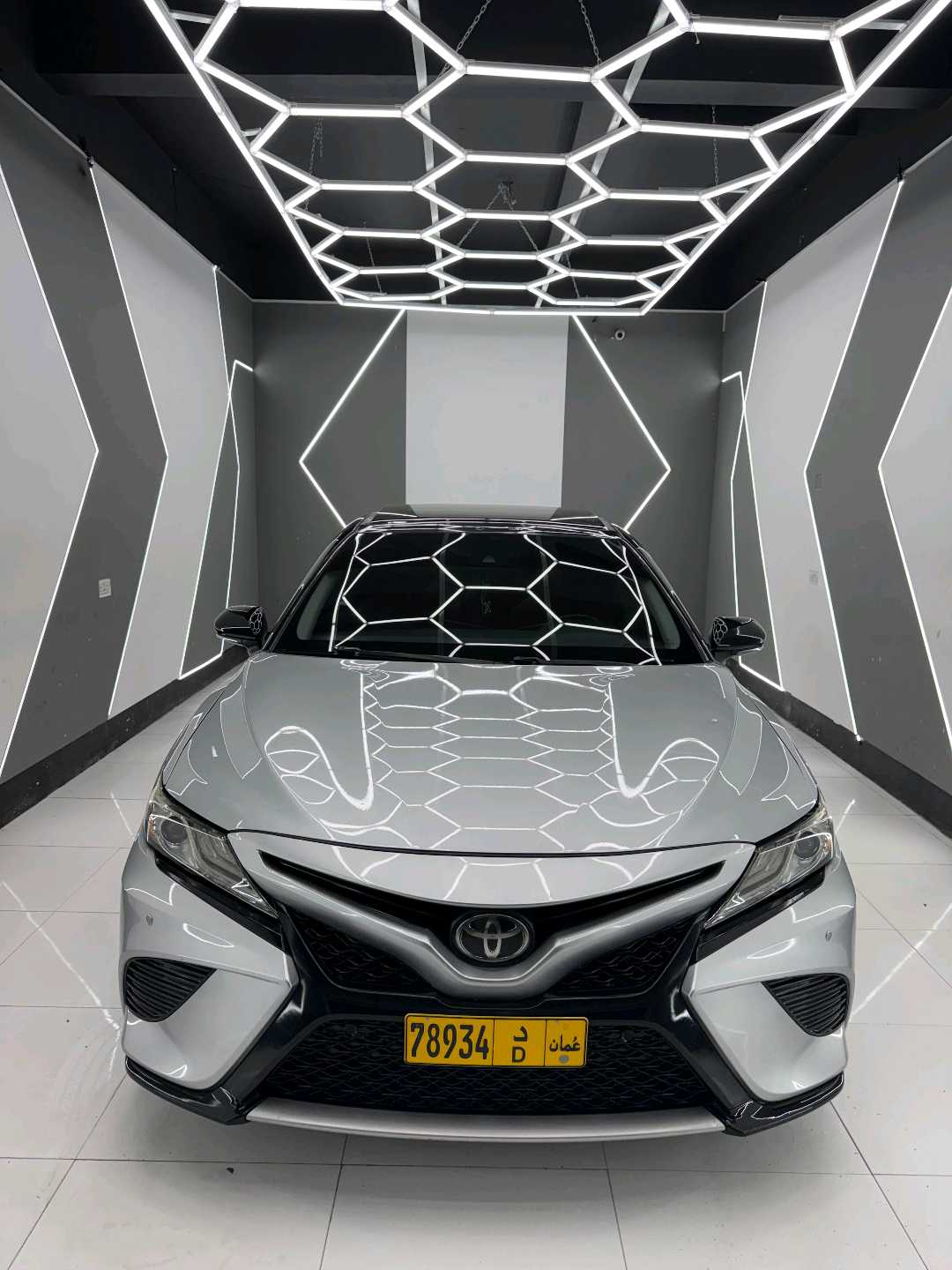 Car Image 2018 TOYOTA CAMRY XSE