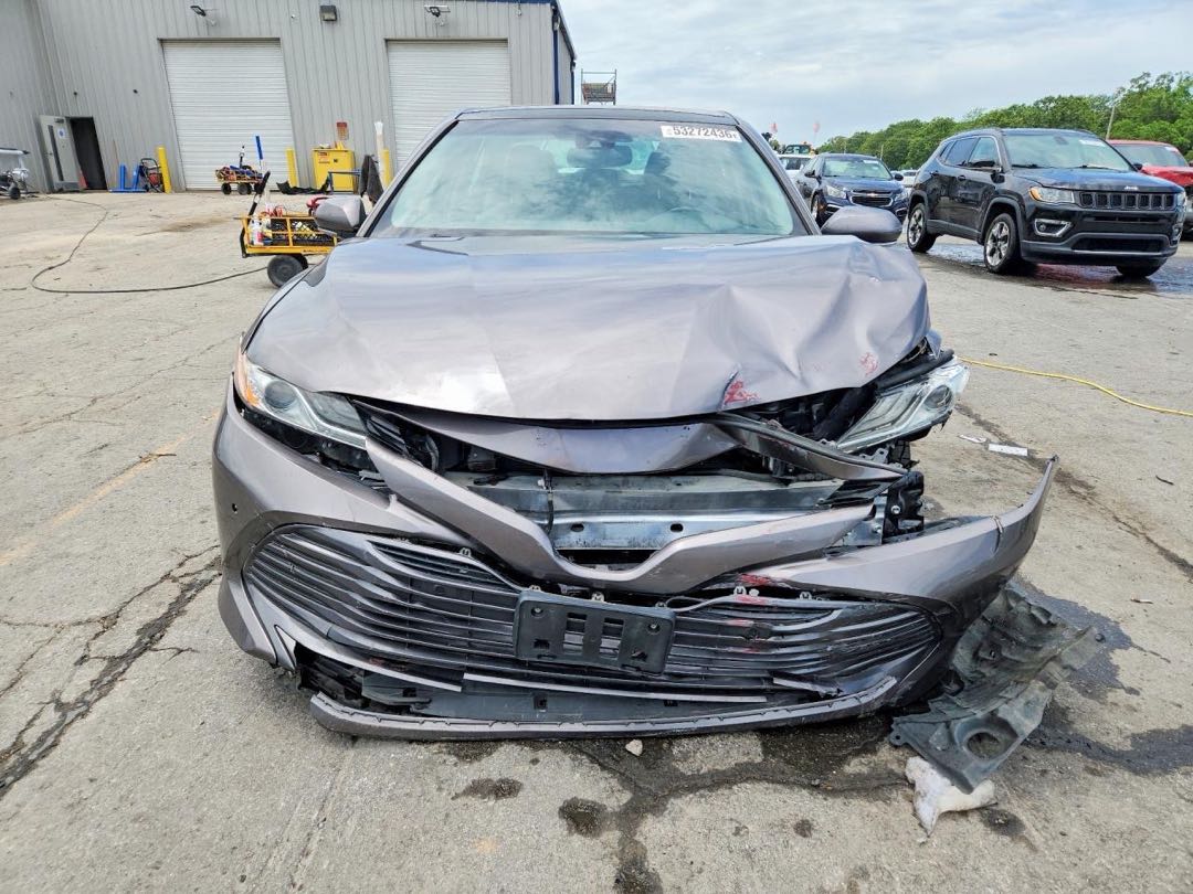 Car Image 2018 TOYOTA CAMRY