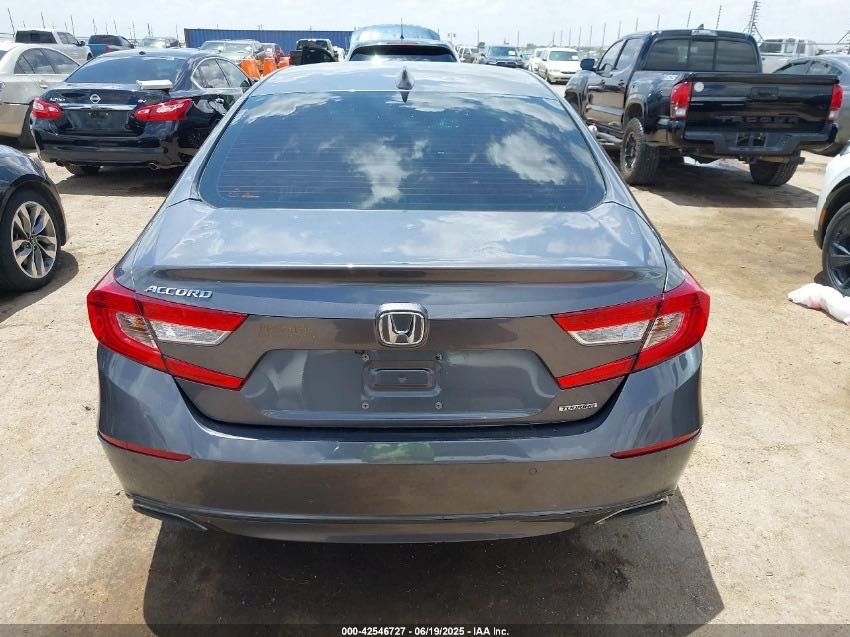 Car Image 2018 HONDA ACCORD TOURING