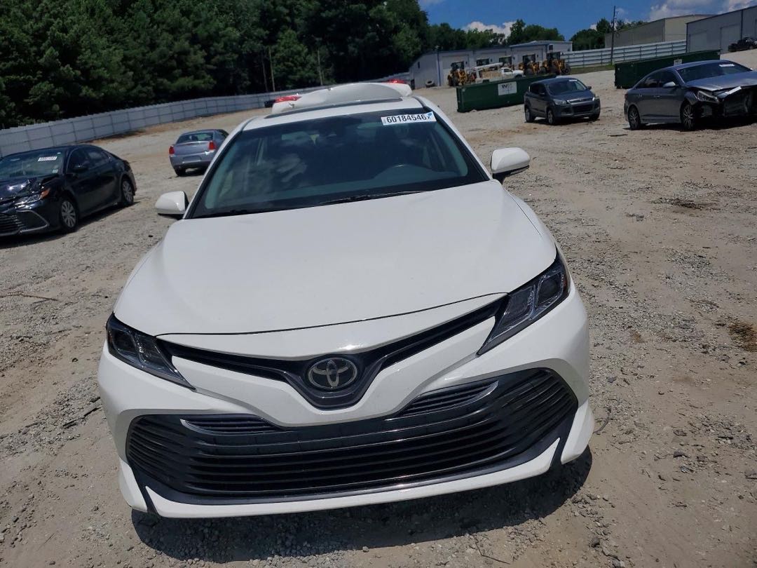 Car Image 2018 TOYOTA CAMRY