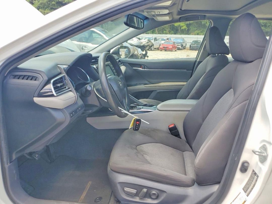 Car Image 2018 TOYOTA CAMRY
