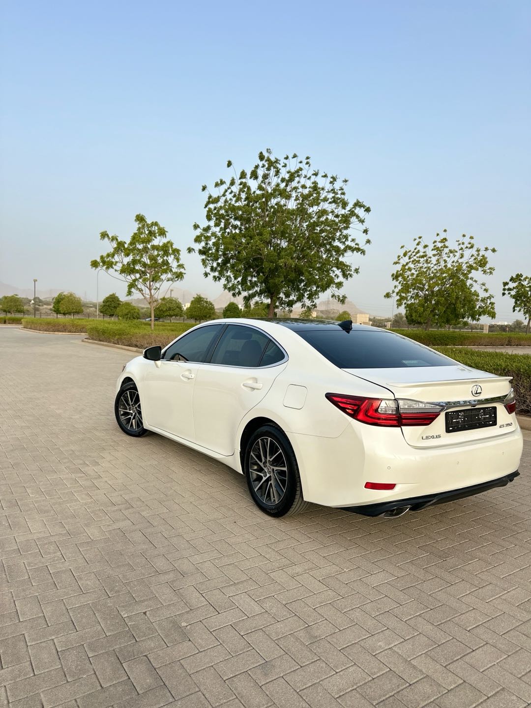 Car Image 2018 LEXUS ES 350