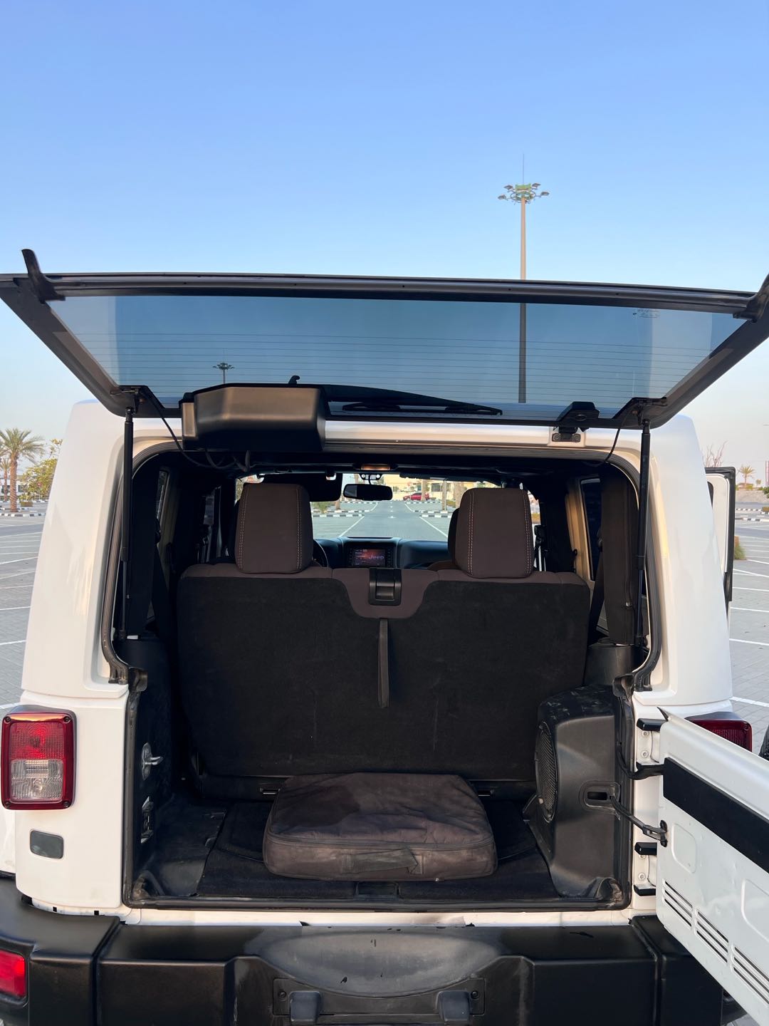 Car Image 2014 JEEP WRANGLER SAHARA