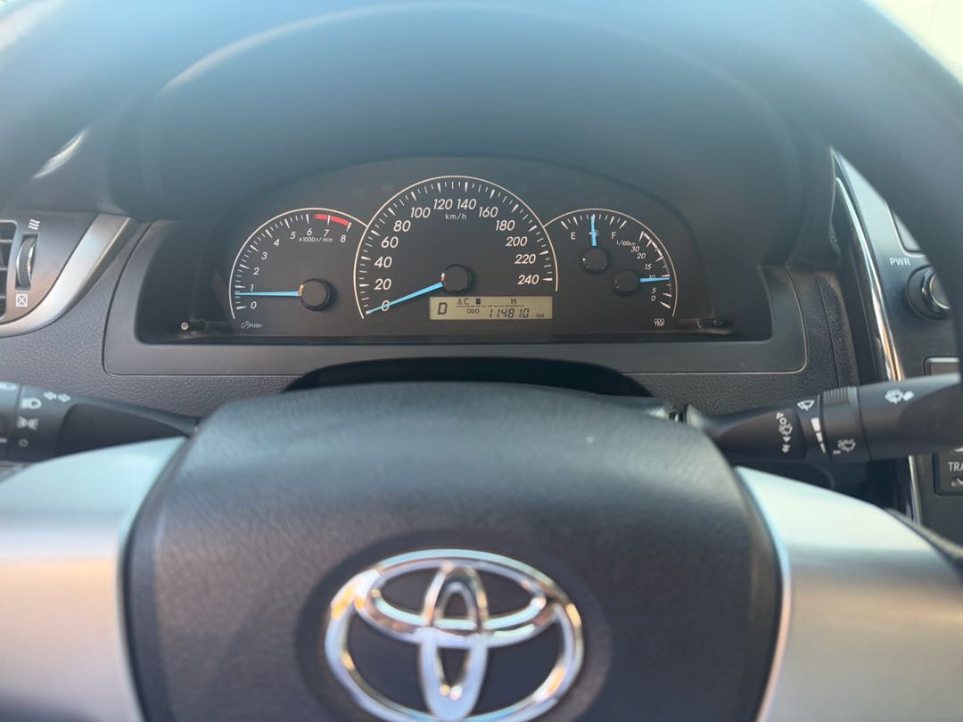 Car Image 2015 TOYOTA CAMRY GL