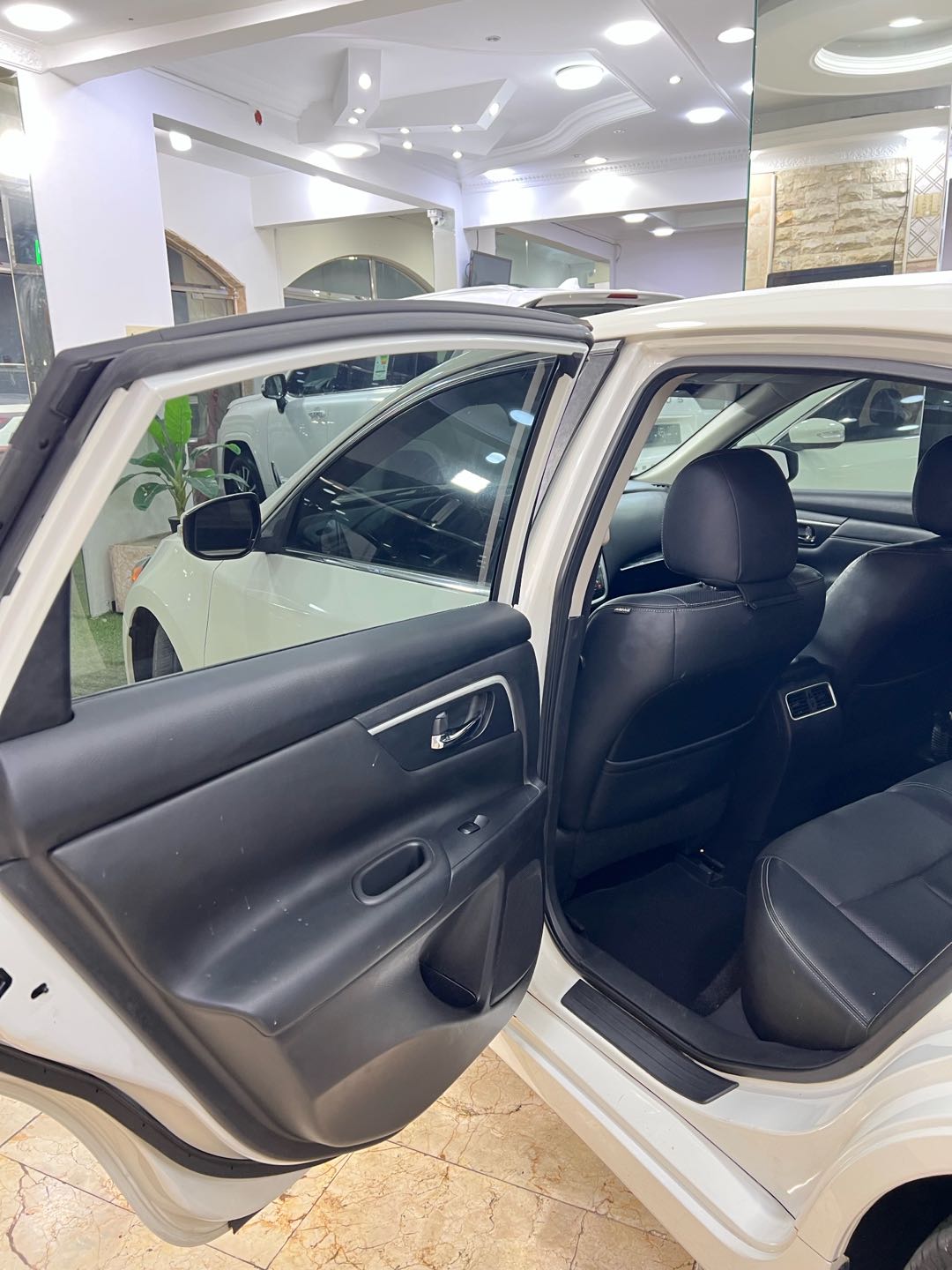 Car Image 2018 NISSAN ALTIMA SL