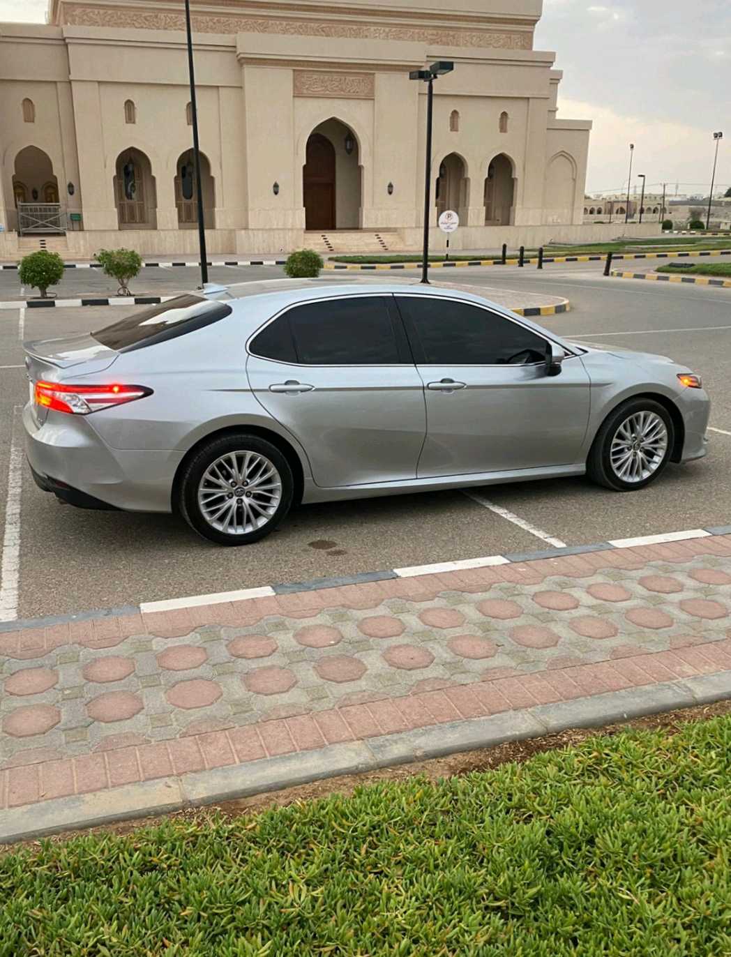 Car Image 2018 TOYOTA CAMRY XLE