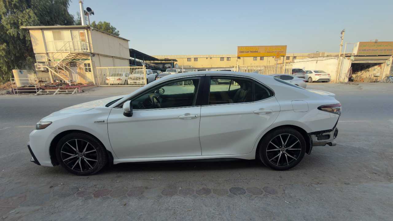 Car Image 2021 TOYOTA CAMRY