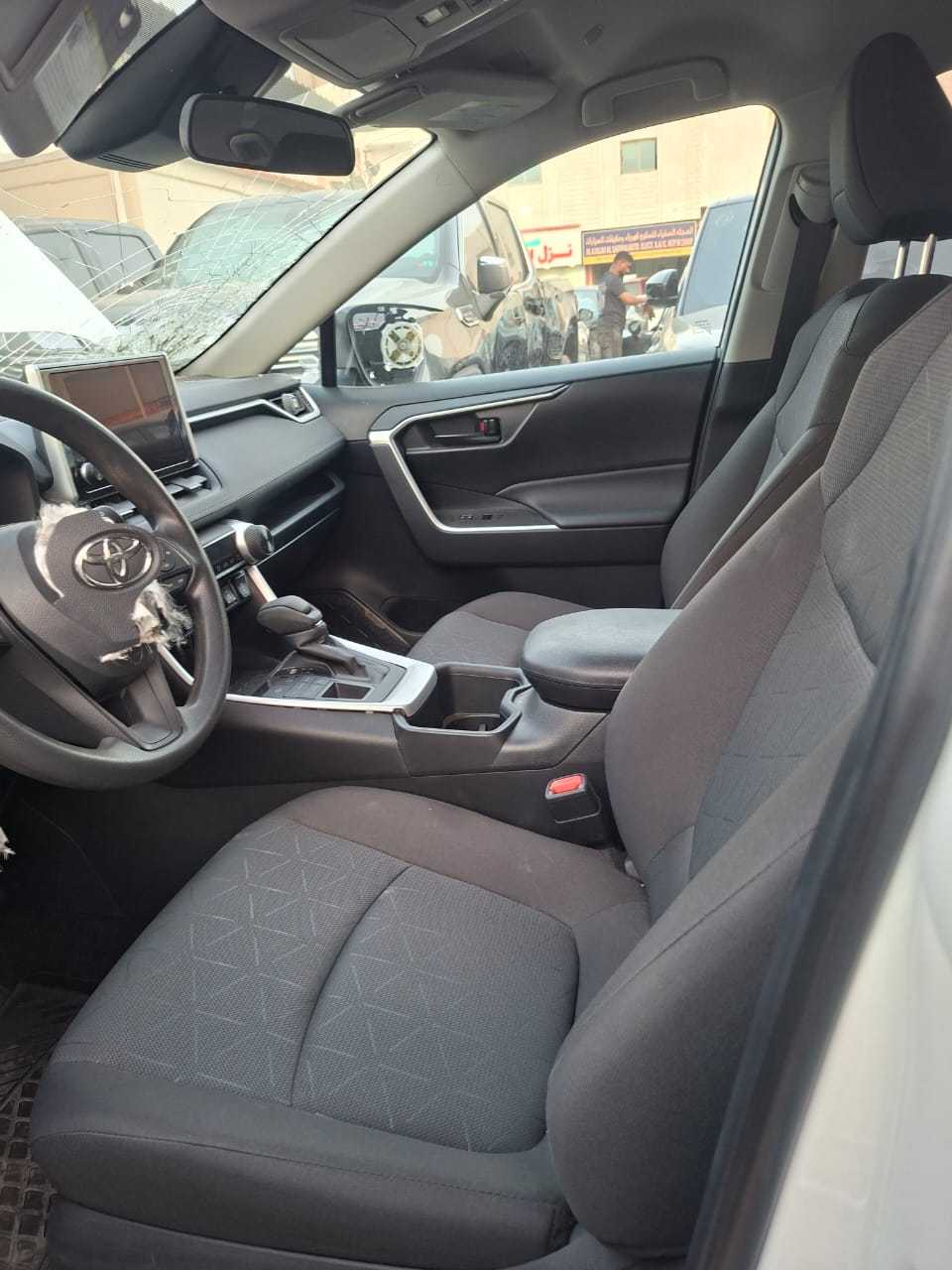 Car Image 2024 TOYOTA RAV4
