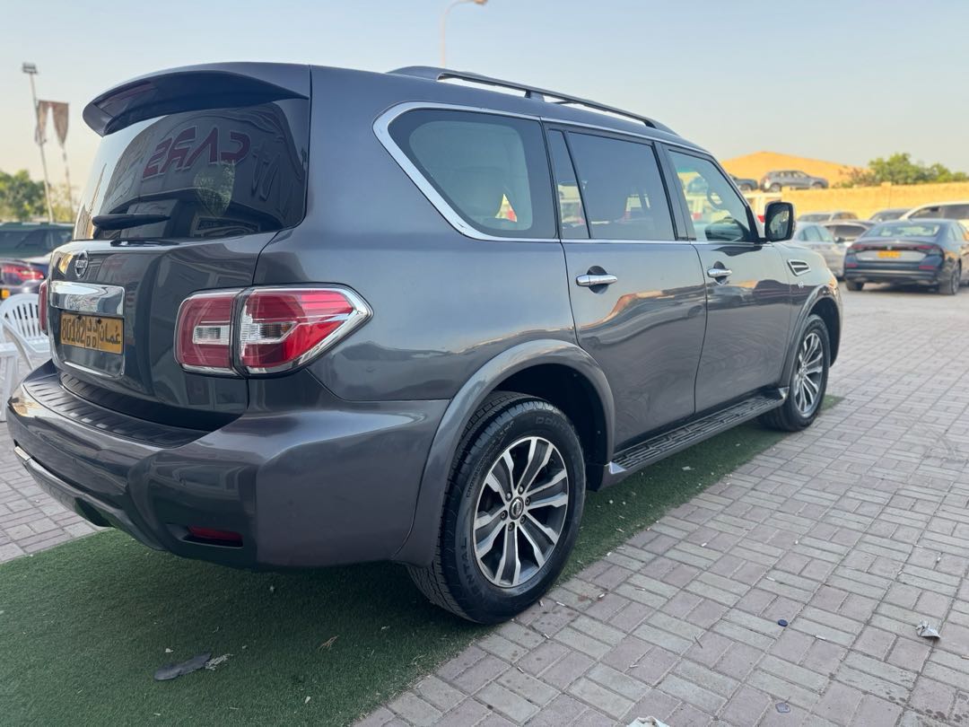 Car Image 2019 NISSAN ARMADA 