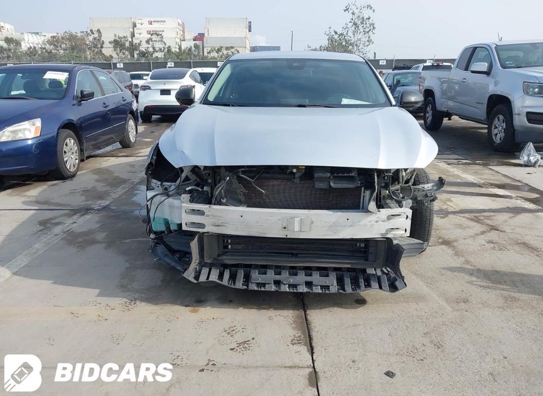 Car Image 2019 NISSAN ALTIMA Platinum 