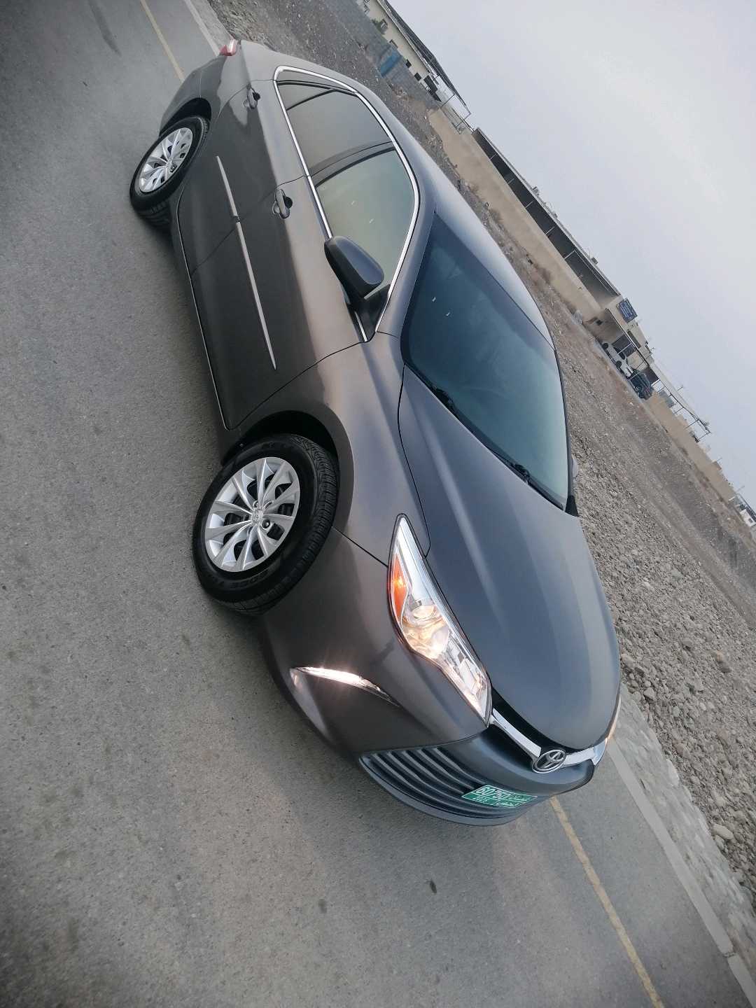Car Image 2017 TOYOTA CAMRY LE
