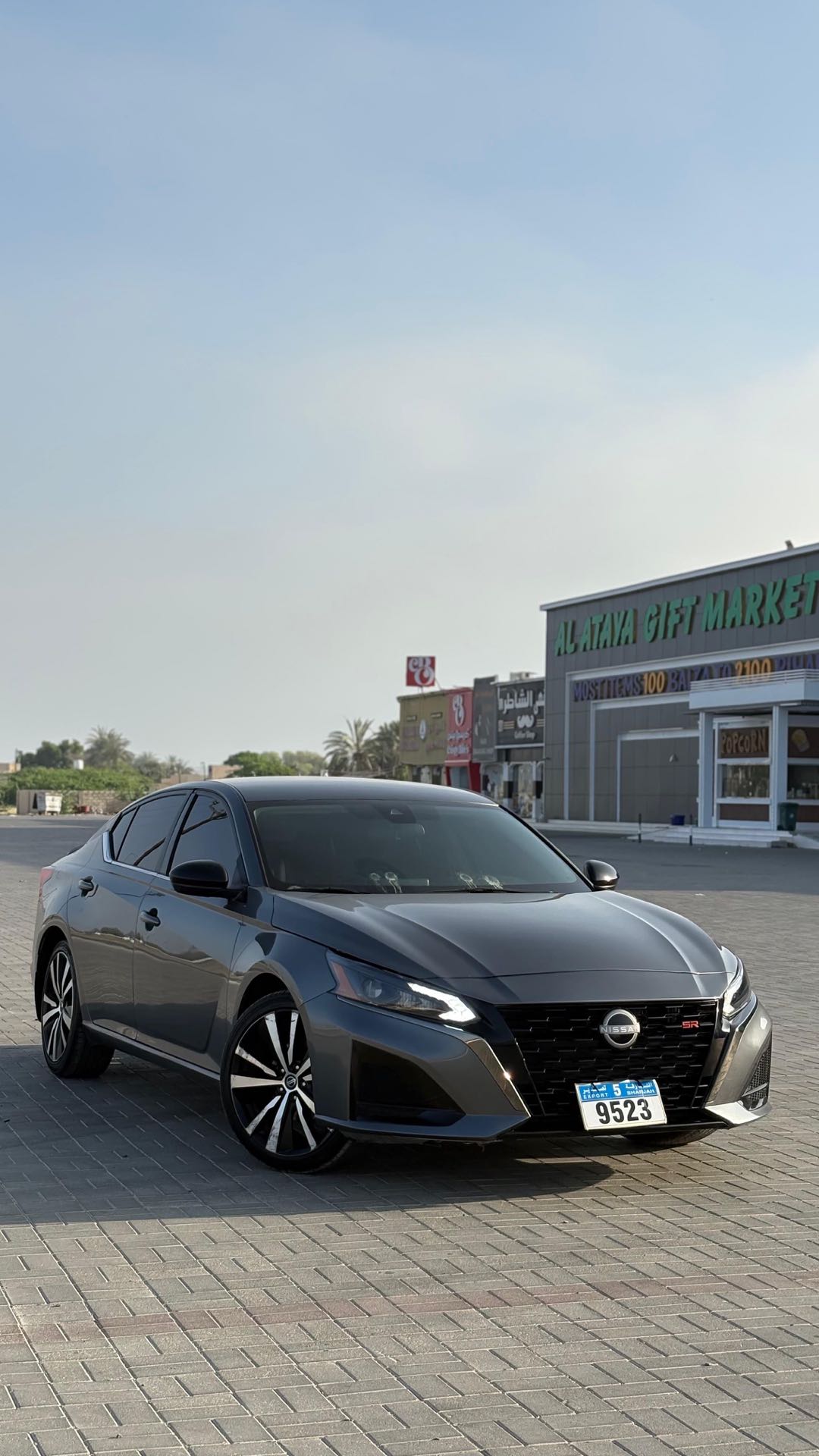 Car Image 2021 NISSAN ALTIMA SR