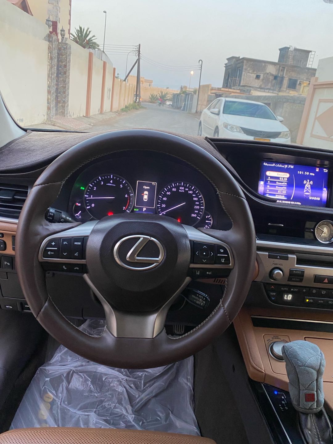 Car Image 2018 LEXUS ES 350