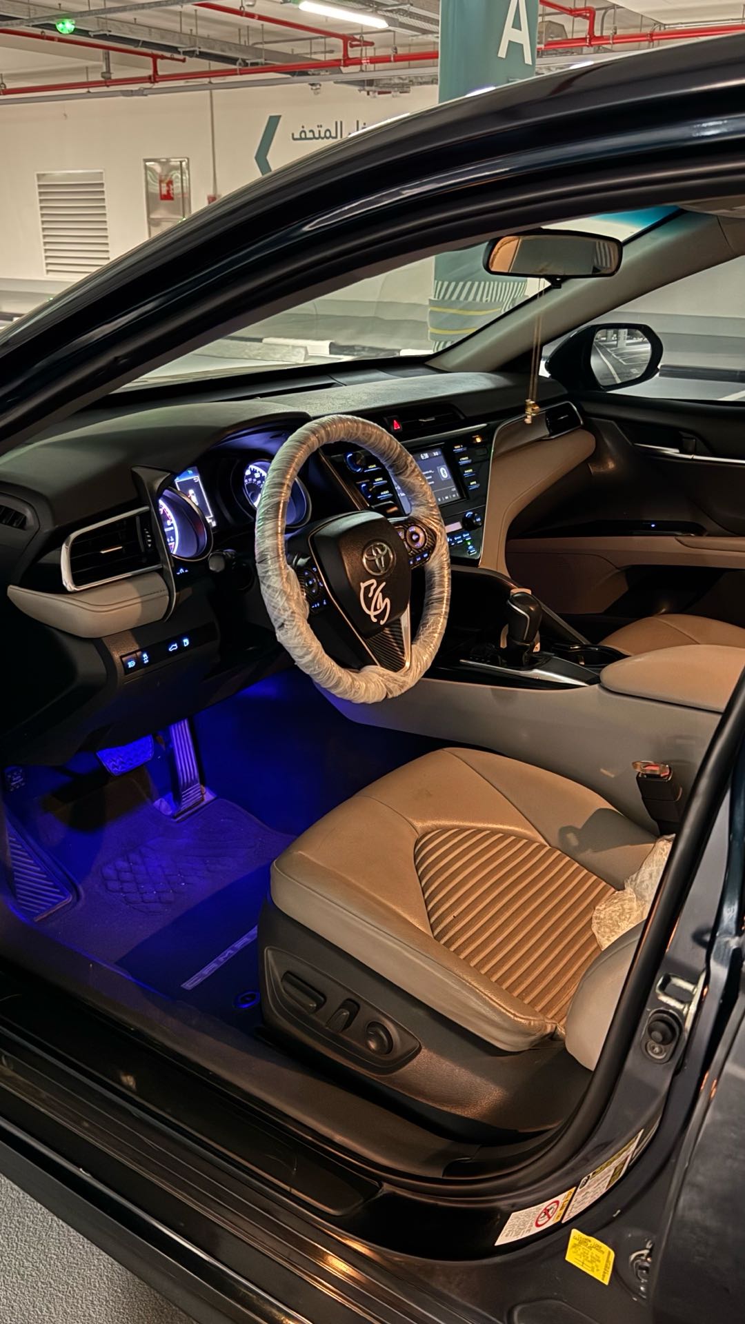 Car Image 2018 TOYOTA CAMRY SE