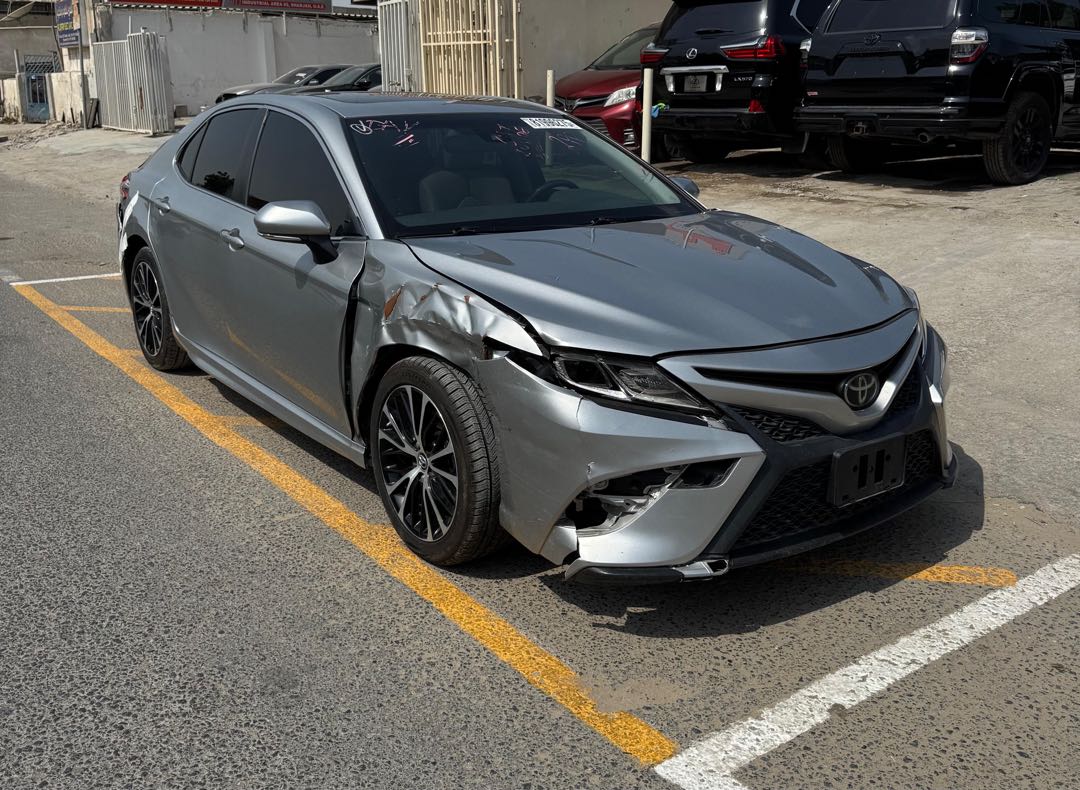 Car Image 2018 TOYOTA CAMRY