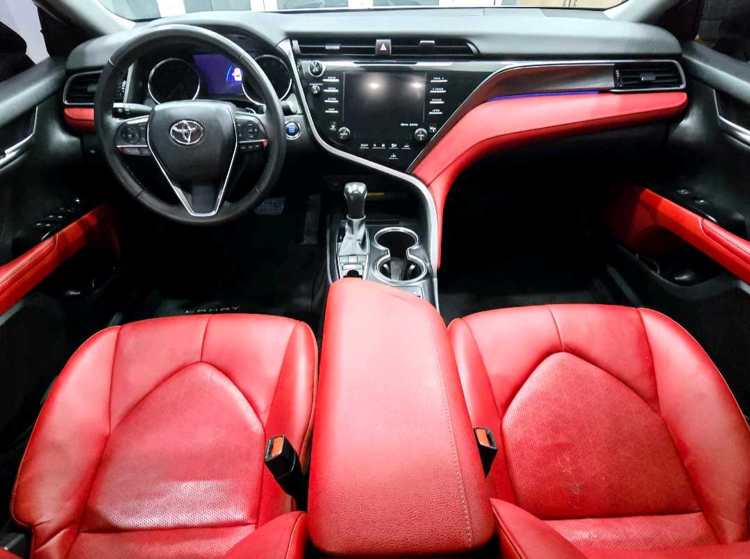 Car Image 2020 TOYOTA CAMRY XSE