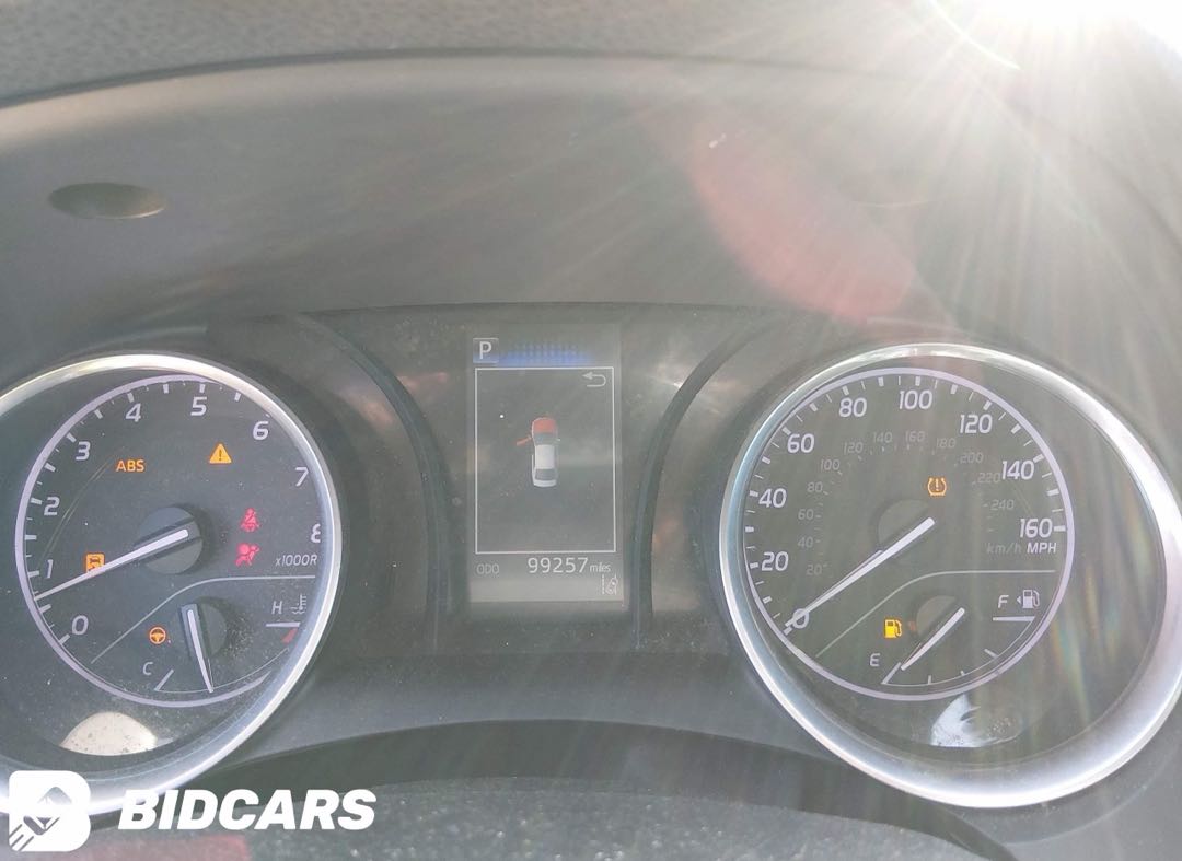 Car Image 2018 TOYOTA CAMRY