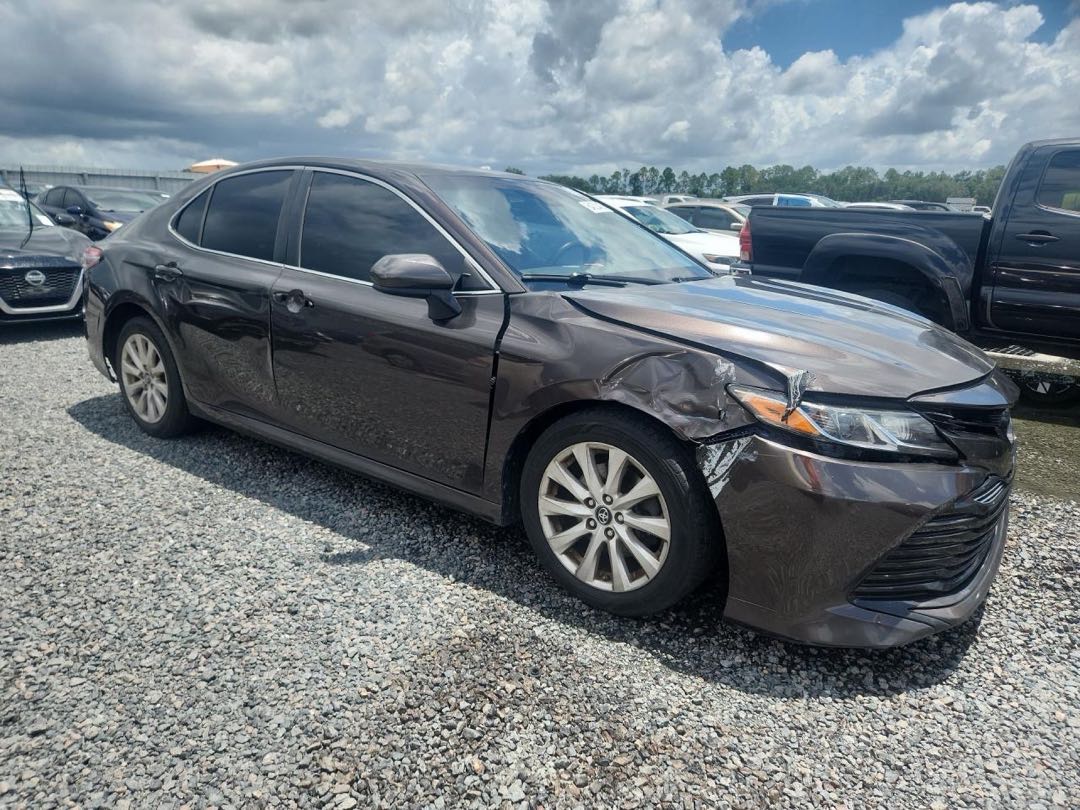 Car Image 2018 TOYOTA CAMRY